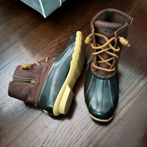 Sperry boots Womens Sz 7 brown